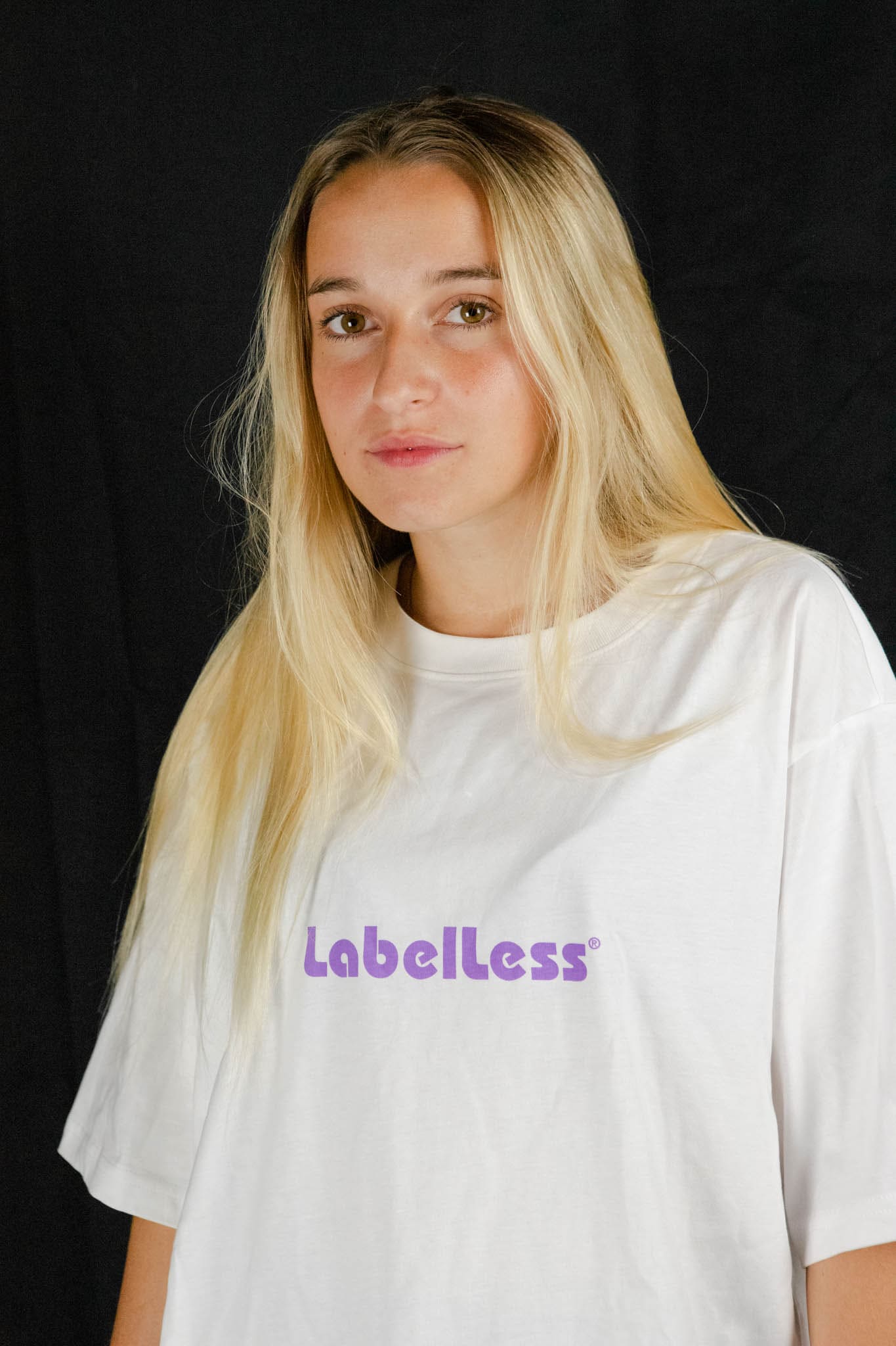 T Shirt streetwear LabelLess, maglietta bianca donna 