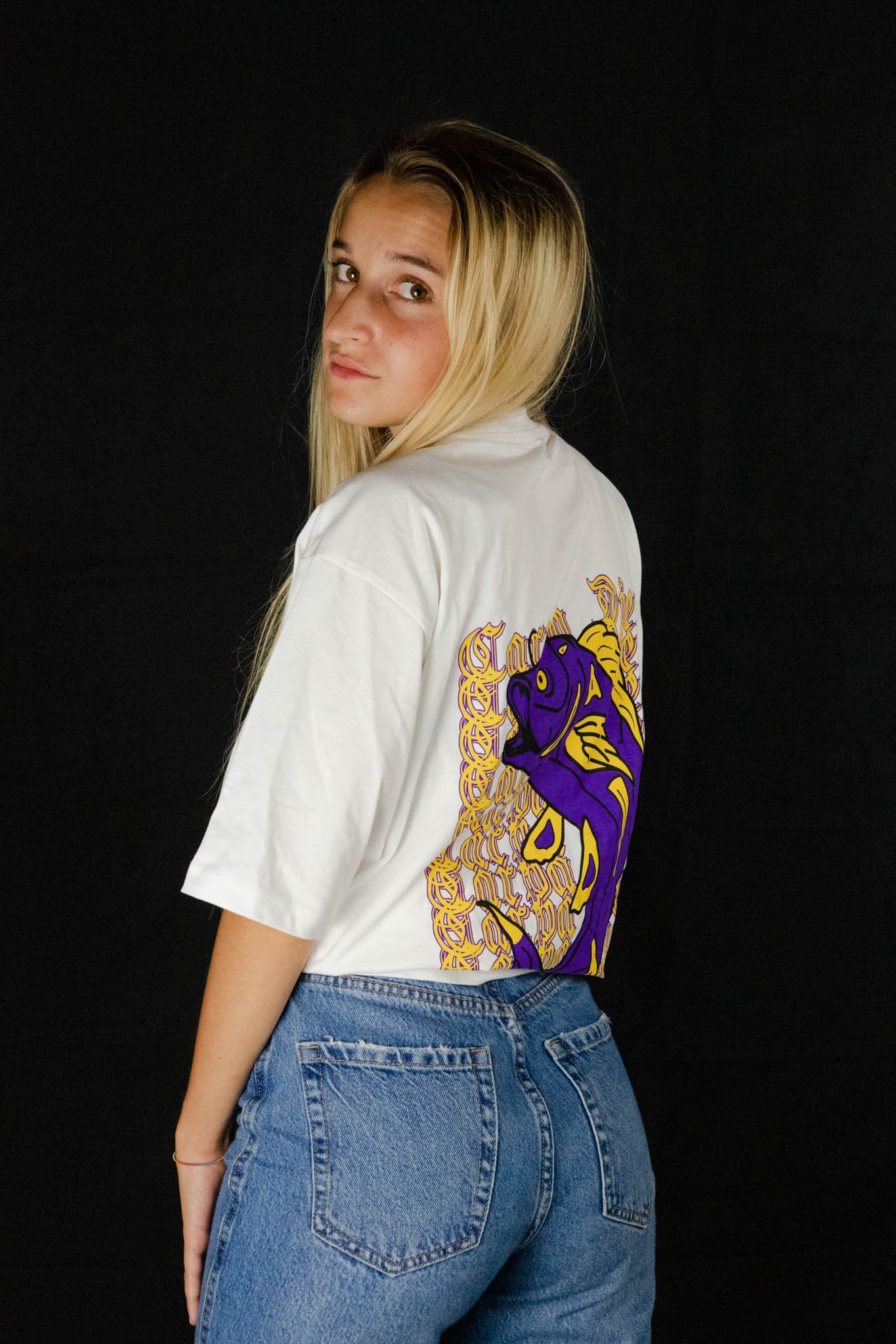 T Shirt streetwear LabelLess, maglietta bianca retro donna 